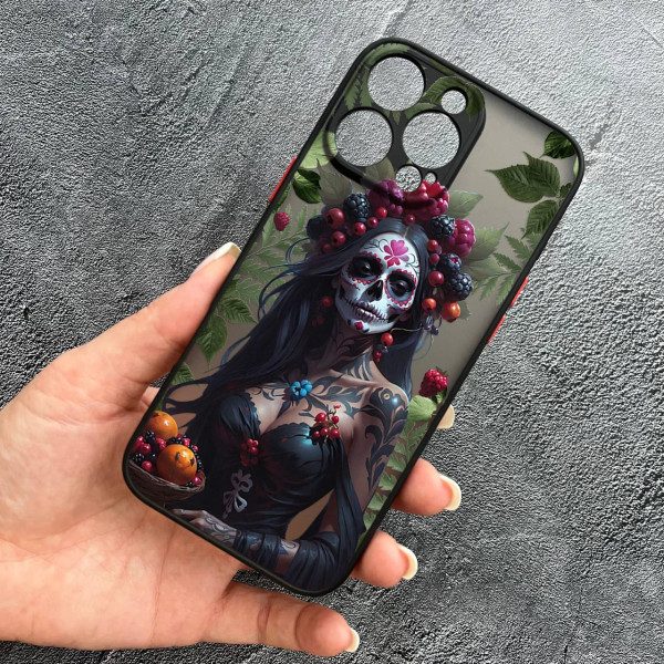 Чехол для iPhone 16 Pro с защитой камеры с девушкой Санта-Муэрте и листьями