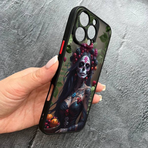 Чехол для iPhone 16 Pro с защитой камеры с девушкой Санта-Муэрте и листьями