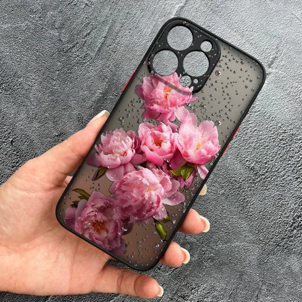 Чехол для iPhone 16 Pro с защитой камеры с цветами и каплями
