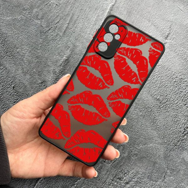 Чехол для Samsung Galaxy M13 с защитой камеры с красными губами