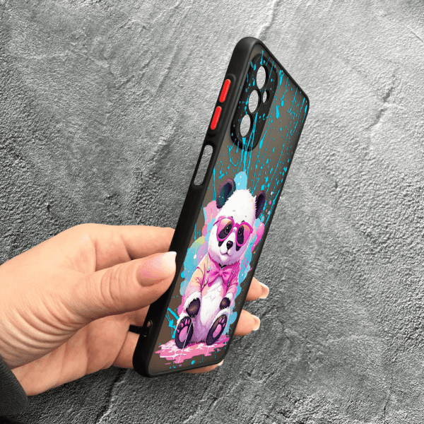 Чехол для Samsung Galaxy M13 с защитой камеры с пандой в очках
