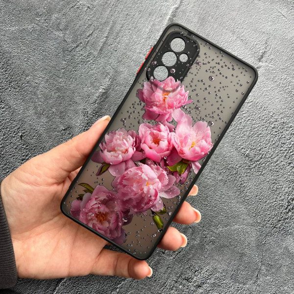 Чехол для Samsung Galaxy M13 с защитой камеры с цветами и каплями