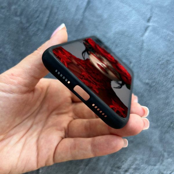 Чехол для iPhone 12 с защитой камеры с девочкой и цветами