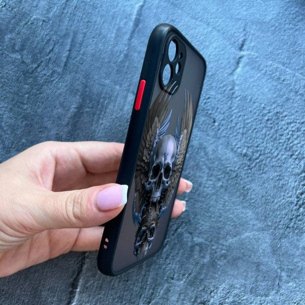 Чехол для iPhone 12 с защитой камеры с черепом и крыльями