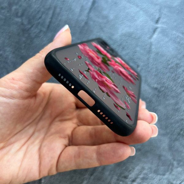 Чехол для iPhone 12 с защитой камеры с цветами и дождем