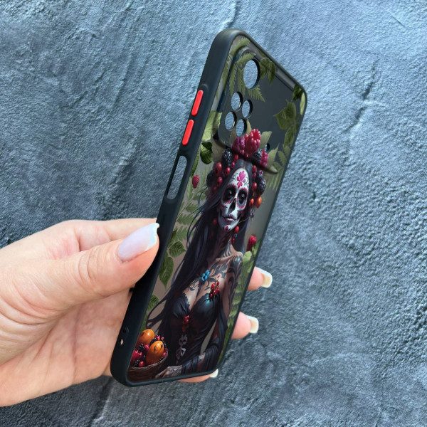 Чехол для Xiaomi Poco X4 Pro 4G / X4 Pro 5G с защитой камеры девушка Санта-Муэрте и листьями