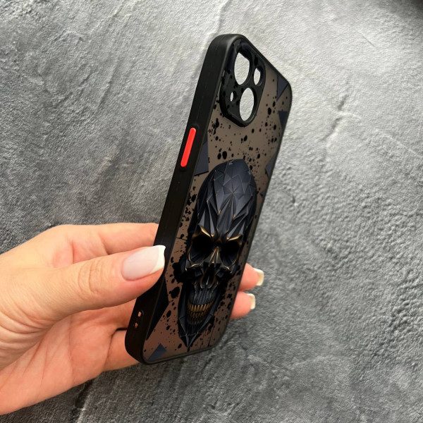 Чехол для iPhone 15 Plus с защитой камеры с черепом в кубе