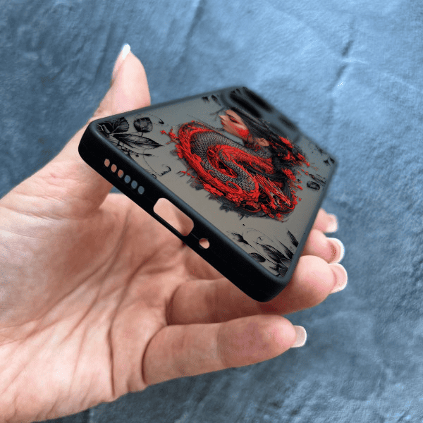 Чехол для Xiaomi Redmi Note 13 Pro 4G / Poco M6 Pro 4G / Xiaomi Redmi Note 14S с защитой камеры девушка с драконом