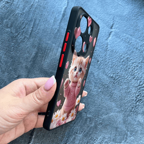 Чохол для Xiaomi Redmi Note 13 Pro 4G / Poco M6 Pro 4G / Xiaomi Redmi Note 14S з захистом камери з котиком в квітах ромашки