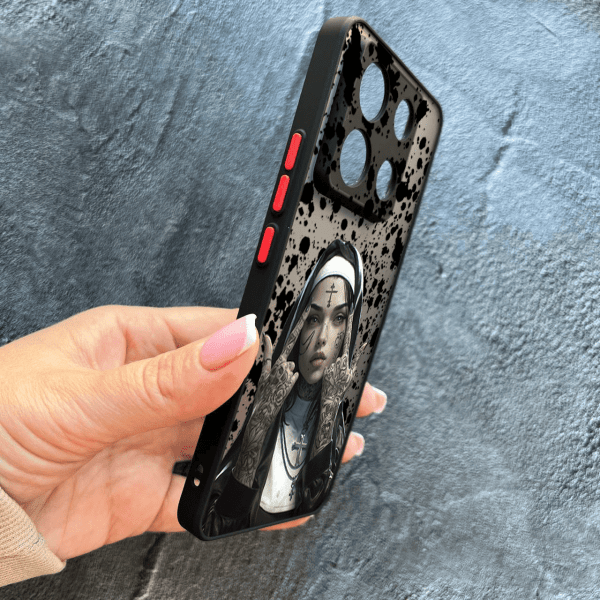 Чохол для Xiaomi Redmi Note 13 Pro 5G / Xiaomi Poco X6 5G з захистом камери з дівчинкою монахинею