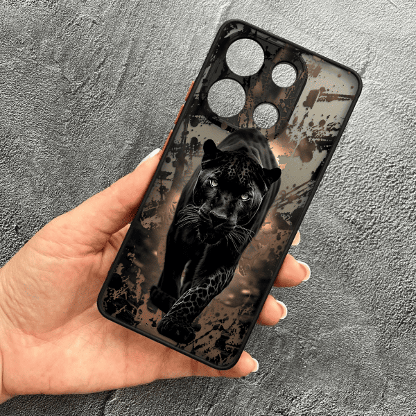 Чохол для Xiaomi Redmi Note 13 4G з захистом камери чорна пантера