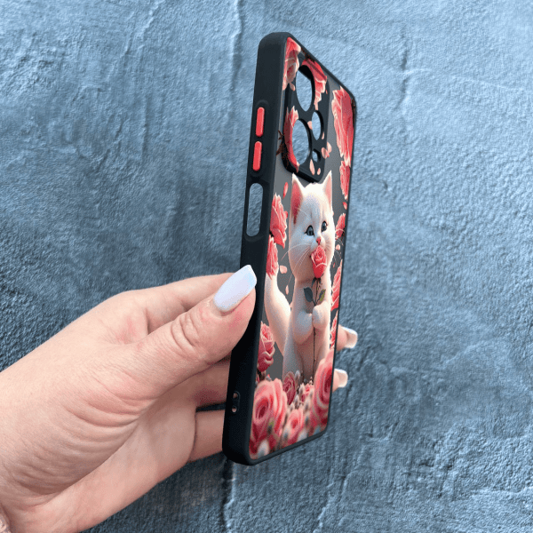 Чохол для Xiaomi Redmi Note 12 Pro Plus з захистом камери з котиком в квітах трояндах