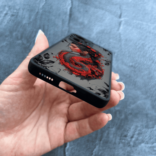 Чехол для Xiaomi Redmi Note 12 Pro Plus с защитой камеры девушка с драконом