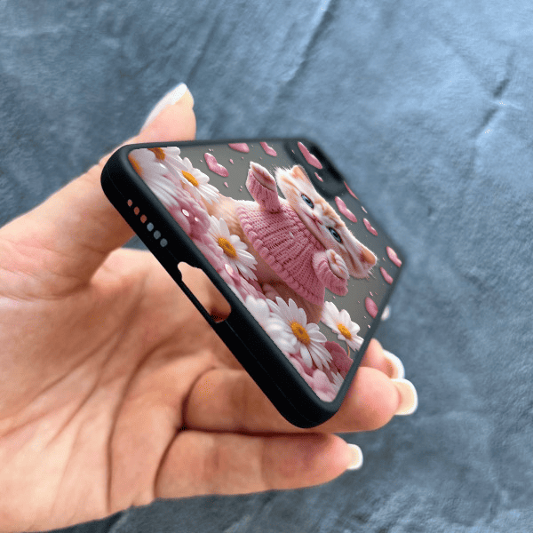 Чехол для Xiaomi Redmi Note 11 Pro / Redmi Note 12 Pro 4G с защитой камеры с котом в цветах ромашки