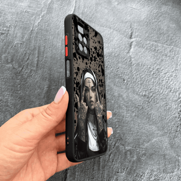 Чохол для Xiaomi Redmi Note 11 Pro Plus 5G з захистом камери з дівчинкою монахинею