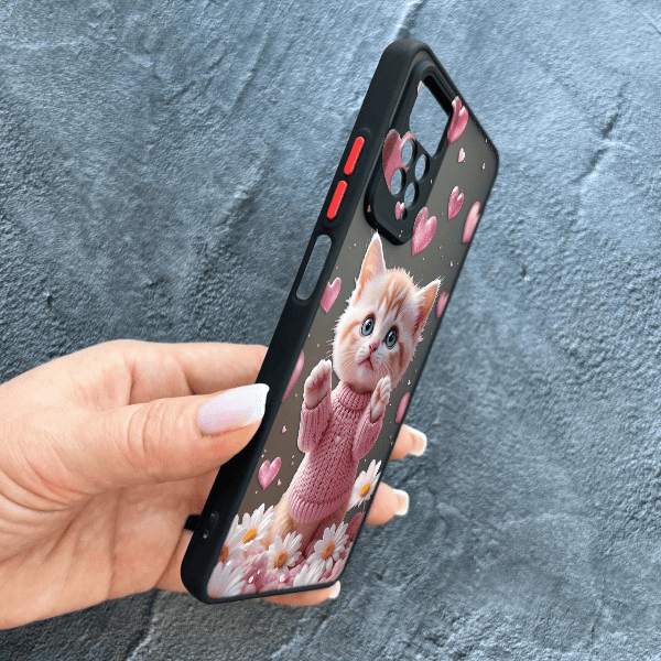 Чехол для Xiaomi Redmi Note 11 / Note 11s с защитой камеры с котом в цветах ромашки