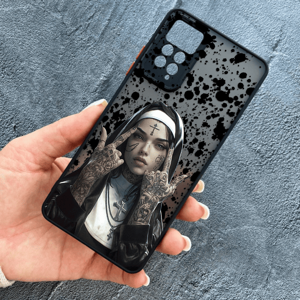 Чохол для Xiaomi Redmi Note 11 / Note 11s з захистом камери з дівчинкою монахинею