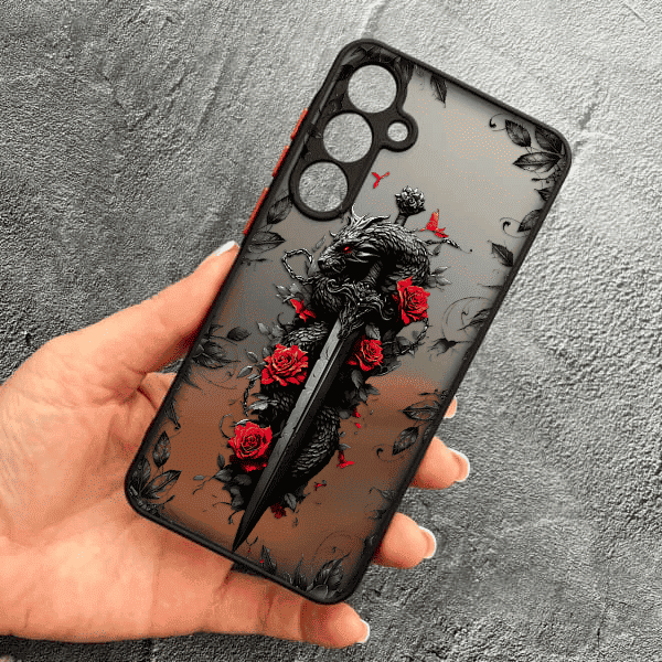 Чехол для Samsung Galaxy S23 с защитой камеры дракон с мечом