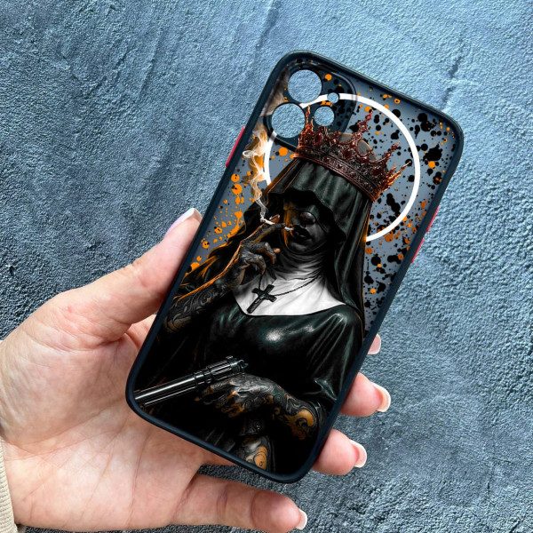 Чехол для iPhone 11 с защитой камеры Черная королева