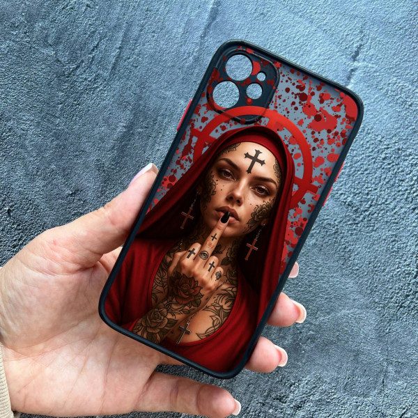 Чехол для iPhone 11 с защитой камеры Монашка бунтарка