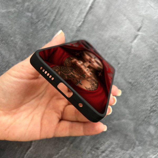 Чехол для Xiaomi Redmi 13 4G / Poco M6 4G с защитой камеры Монашка бунтарка