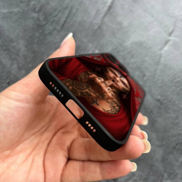 Чехол для iPhone 16 Pro Max с защитой камеры Монашка бунтарка