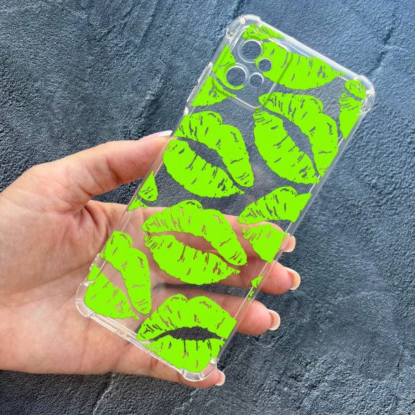 Чехол для Motorola G32 с защитой камеры противоударный прозрачный силиконовый чехол неоновые губы