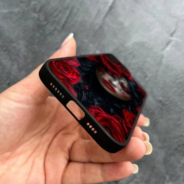 Чехол для iPhone 16 Pro Max с защитой камеры девушка муэрта в цветах красных роз