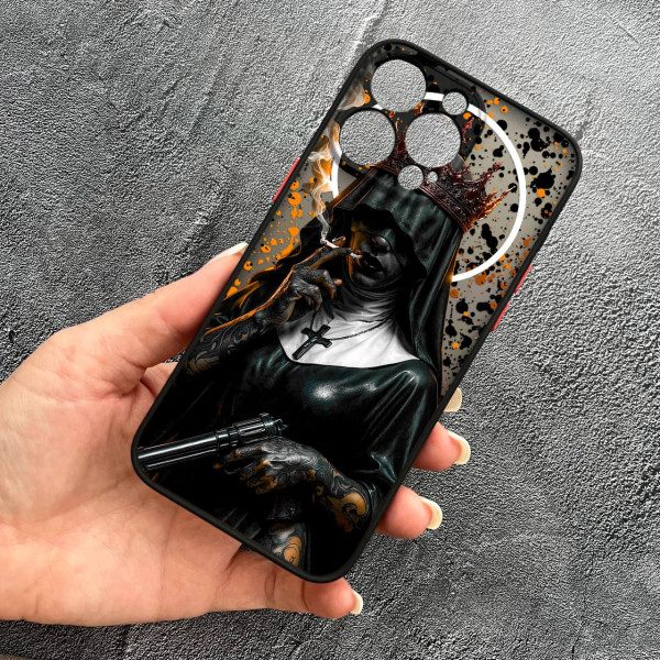 Чехол для iPhone 12 Pro с защитой камеры Черная королева