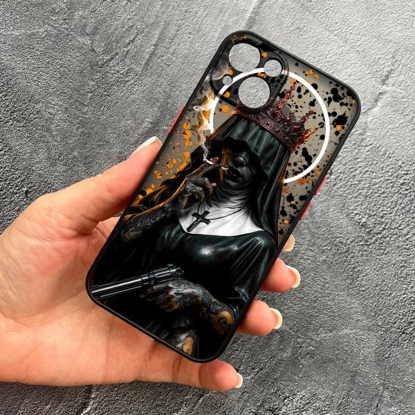 Чехол для iPhone 14 с защитой камеры Черная королева