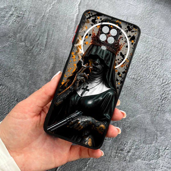 Чехол для Xiaomi Redmi Note 9s / Note 9 Pro / Note 9 Pro Max с защитой камеры Черная королева