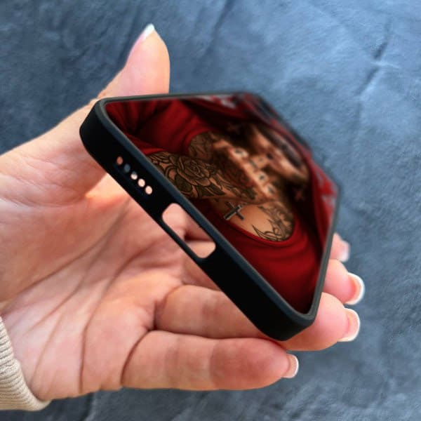 Чехол для Xiaomi Redmi Note 13 Pro 5G / Xiaomi Poco X6 5G с защитой камеры Монашка бунтарка