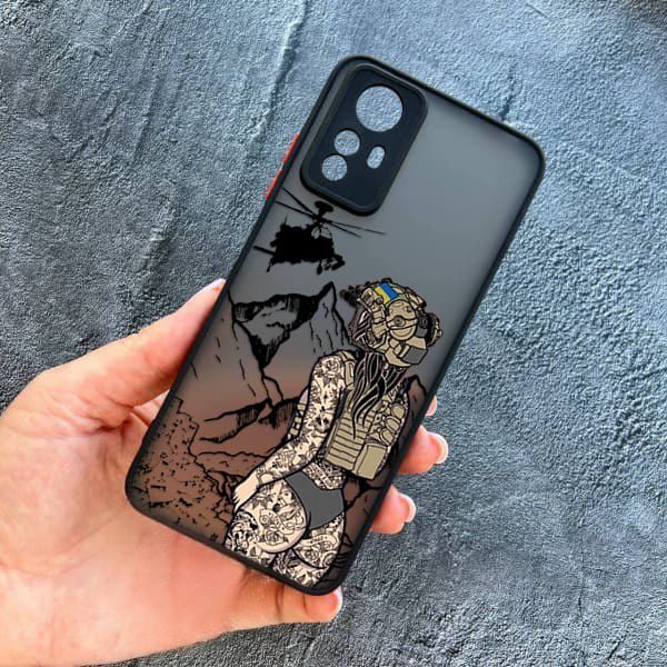 Чехол для Xiaomi 12 / 12x / 12s с защитой камеры военная девушка