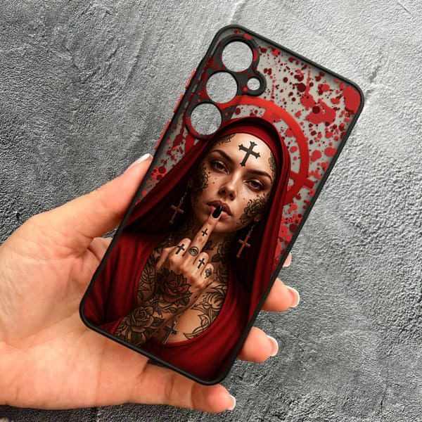 Чехол для Samsung Galaxy S24 с защитой камеры Монашка бунтарка