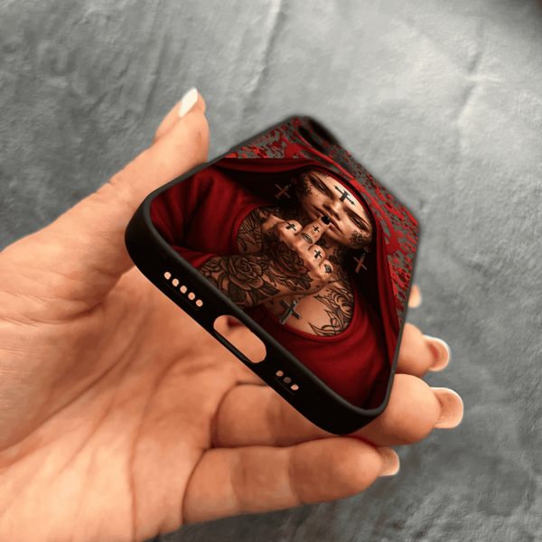 Чехол для iPhone 17 с защитой камеры Монашка бунтарка