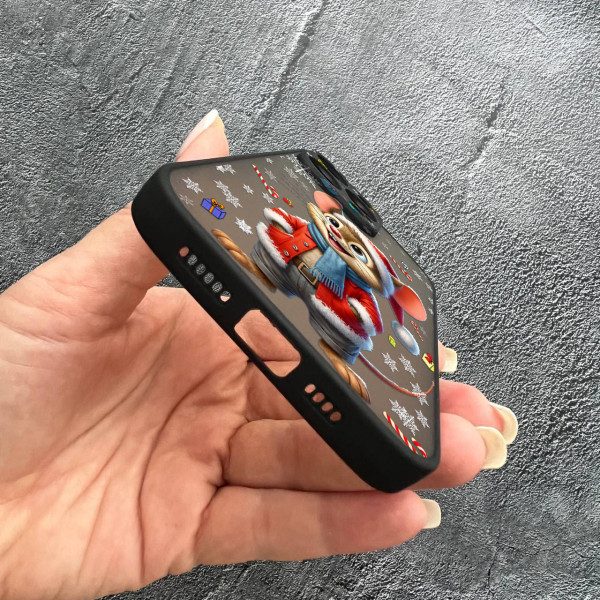 Чехол для iPhone 13 Pro с защитой камеры новогодний мышонок в костюме санты