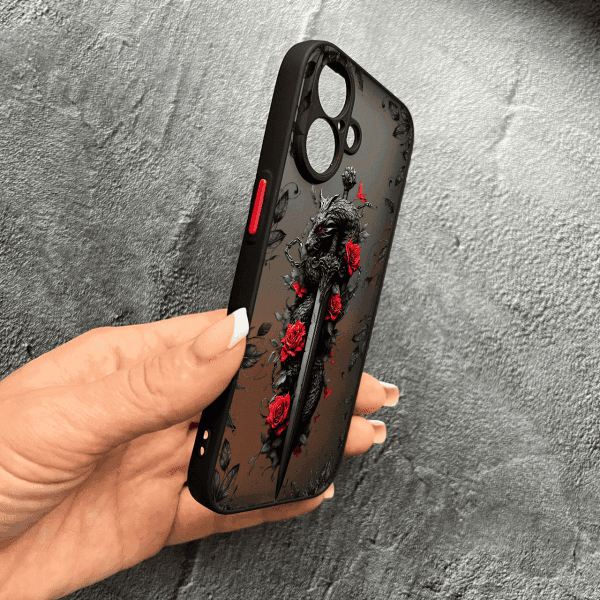 Чехол для iPhone 17 с защитой камеры дракон с мечом
