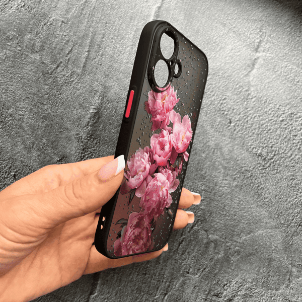 Чехол для iPhone 17 с защитой камеры с цветами и каплями