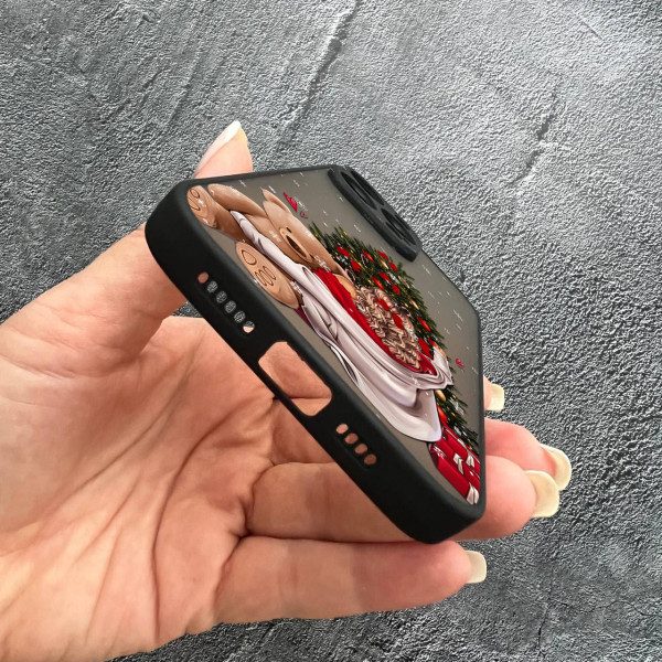 Чехол для iPhone 14 Pro с защитой камеры новогодняя девушка с плюшевым медведем и елкой
