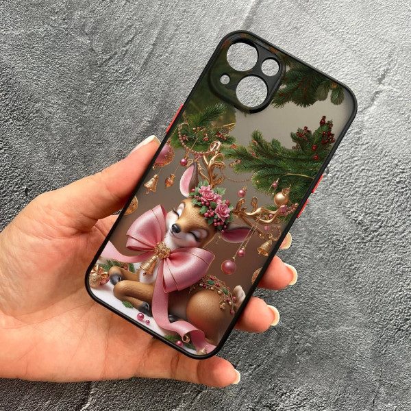 Чехол для iPhone 15 с защитой камеры новогодний Рождественский олененок