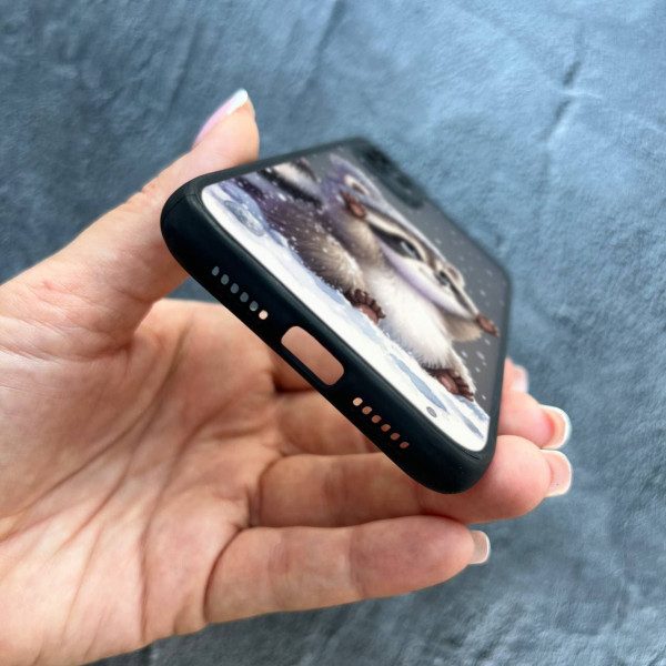 Чехол для iPhone 11 с защитой камеры новогодний зимний енотик