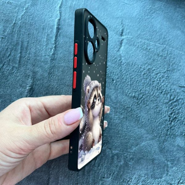 Чехол для Xiaomi Redmi Note 13 Pro Plus с защитой камеры новогодний зимний енотик