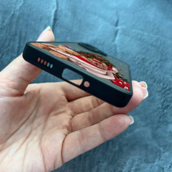 Чехол для Xiaomi Redmi Note 13 Pro 5G с защитой камеры новогодняя девушка с плюшевым медведем и елкой