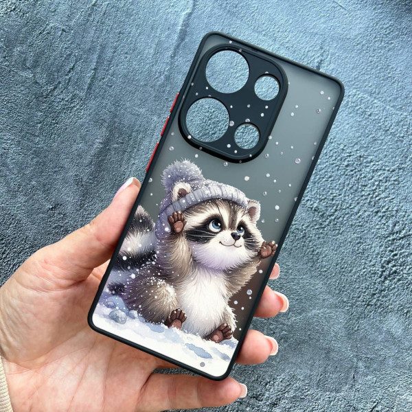 Чехол для Xiaomi Redmi Note 13 Pro 4G / Poco M6 Pro 4G / Xiaomi Redmi Note 14S  с защитой камеры новогодний зимний енотик