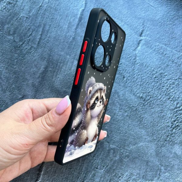 Чехол для Xiaomi Redmi Note 13 Pro 4G / Poco M6 Pro 4G / Xiaomi Redmi Note 14S  с защитой камеры новогодний зимний енотик
