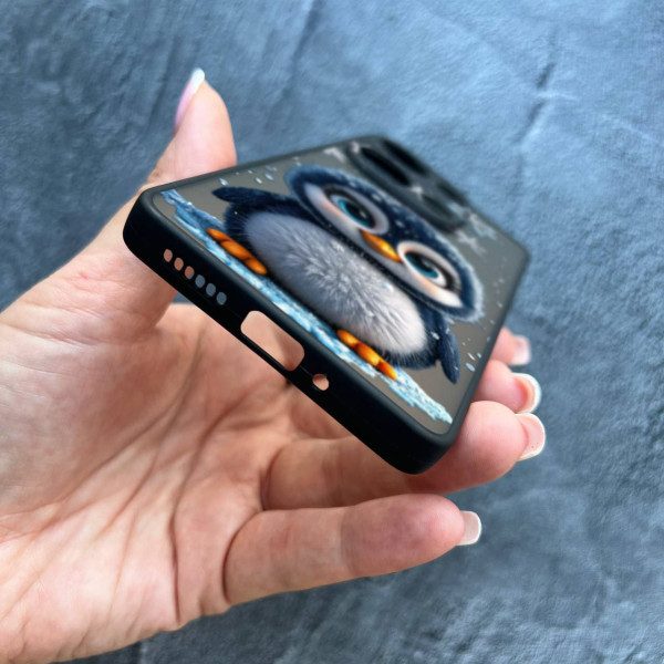 Чехол для Xiaomi Redmi Note 13 Pro 4G / Poco M6 Pro 4G / Xiaomi Redmi Note 14S  с защитой камеры новогодний милый пингвин