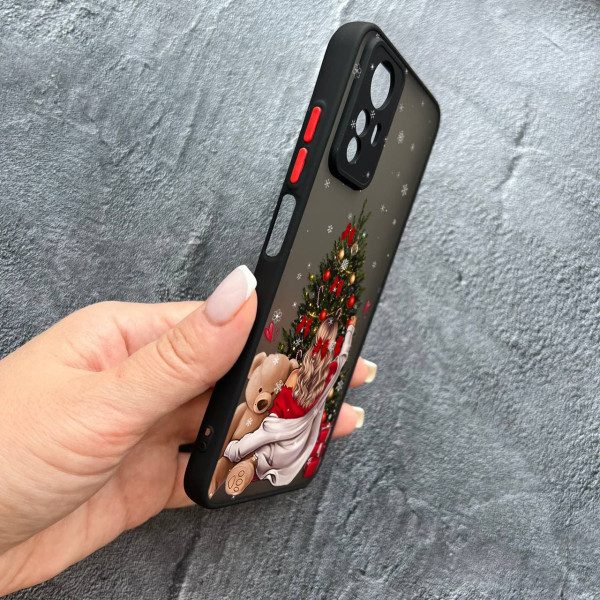 Чехол для Xiaomi Redmi Note 12S с защитой камеры новогодняя девушка с плюшевым медведем и елкой
