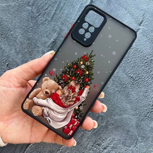 Чохол для Xiaomi Redmi Note 11 / Note 11s з захистом камери новорічна дівчина з плюшевим ведмедем і ялинкою