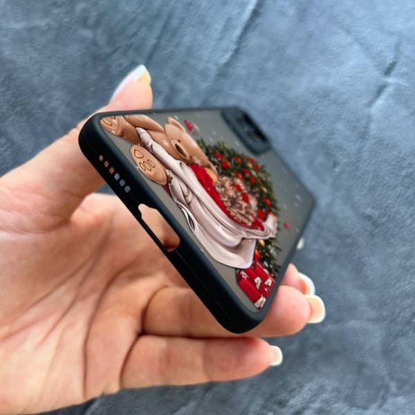 Чехол для Xiaomi Redmi Note 11 Pro / Redmi Note 12 Pro 4G с защитой камеры новогодняя девушка с плюшевым медведем и елкой