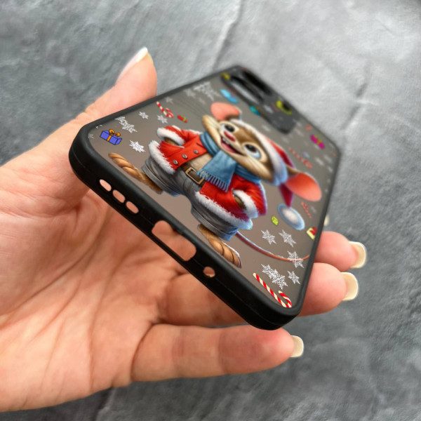 Чехол для Xiaomi Redmi 13C 4G / Poco C65 с защитой камеры новогодний мышонок в костюме санты